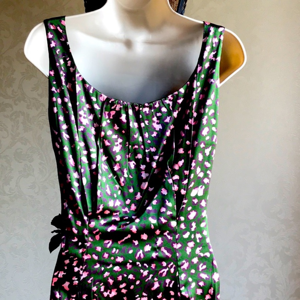 GORGEOUS Sexy Silk Fitted Dress. PIX.   NWOT - Picture 5 of 7